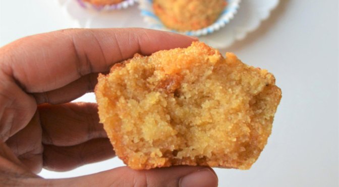 Eggless Banana Rava Cupcakes | Easy one bowl Banana semolina muffins