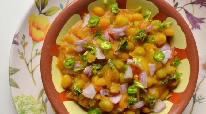 Ghugni | Bengali Matar Ghugni | Peas curry/chaat