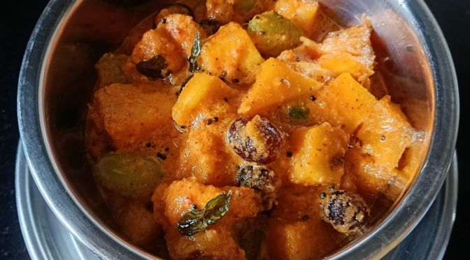 Ambo Avnasa Sasam | Konkani style Spicy Mango Pineapple Grapes curry | No cook recipe